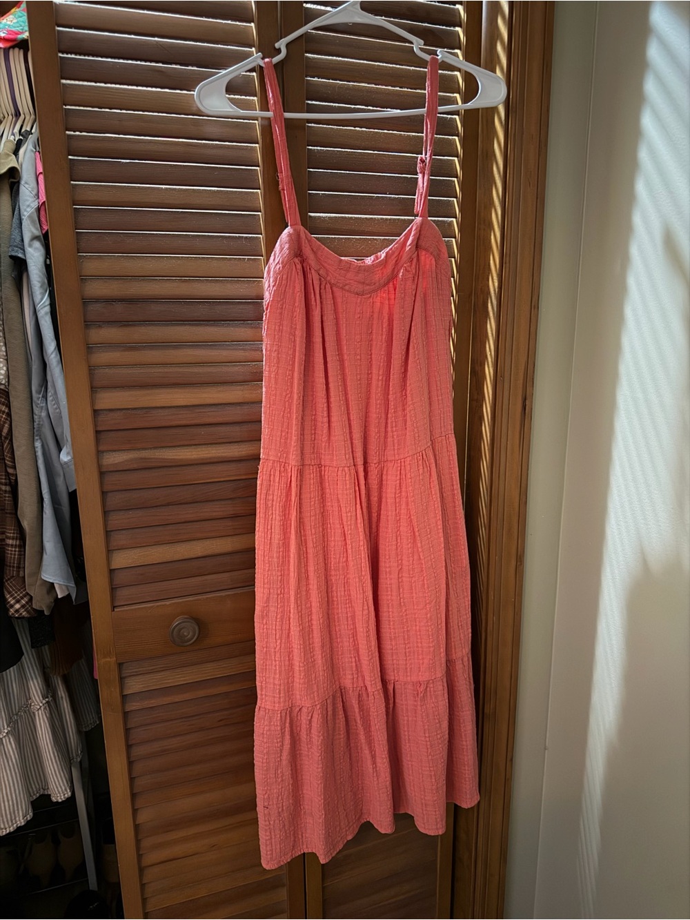 Knox Rose Coral Pink Tiered Midi Sundress